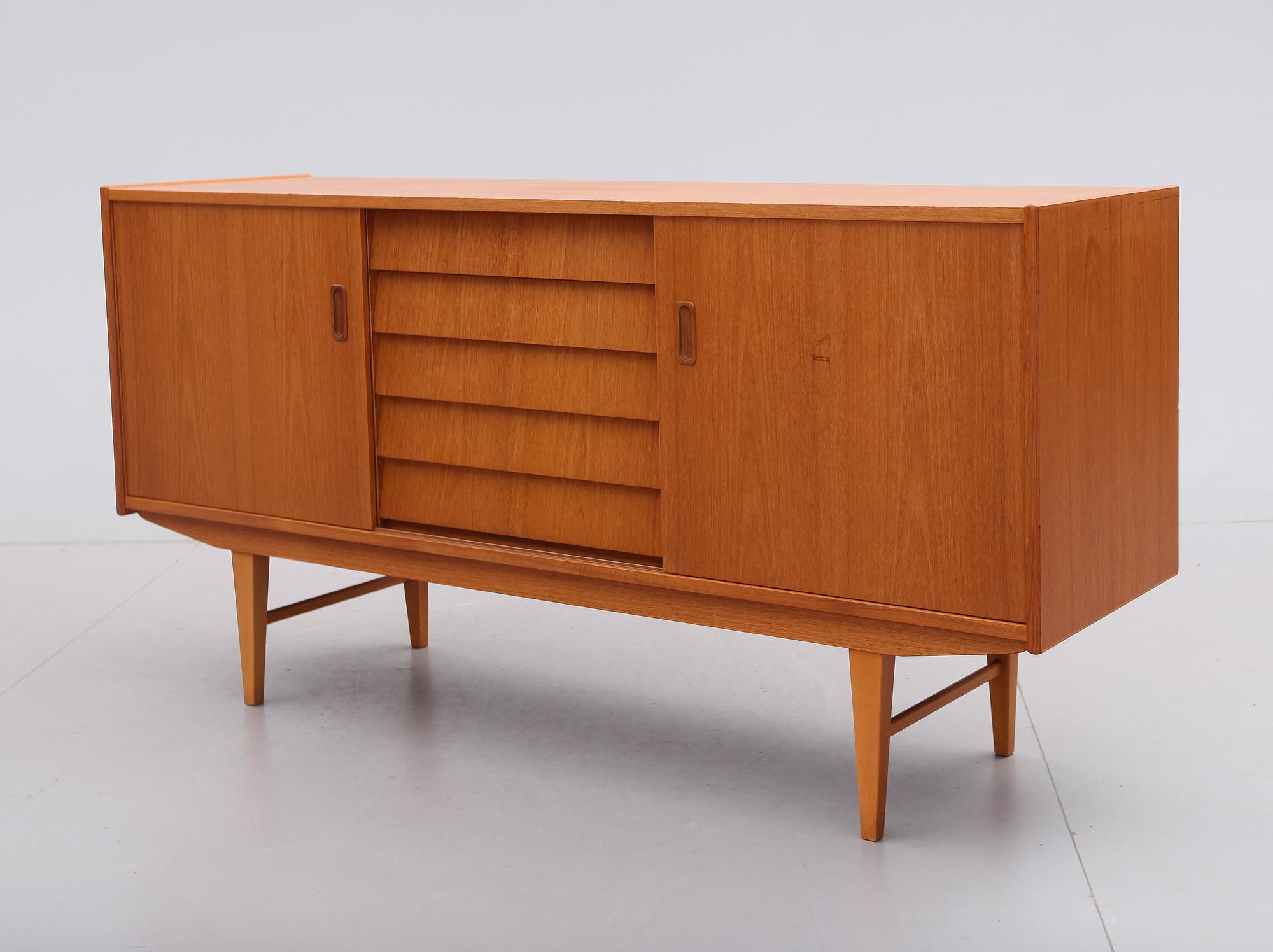 SIDEBOARD, 1900-talets andra hälft.