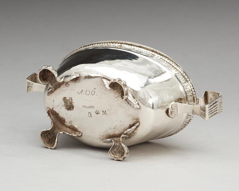 A Swedish 18th century silver bowl and cover, makers mark of Petter Eneroth, Stockholm 1779.