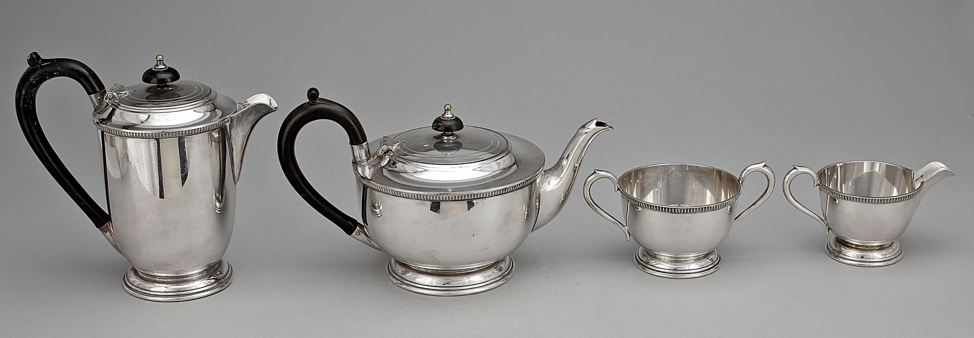 KAFFE-TESERVIS, 4 delar, Garrard & Co Ltd, 118 Regent St, London, Regent Plate, England, 1900-talets andra hälft/mitt.