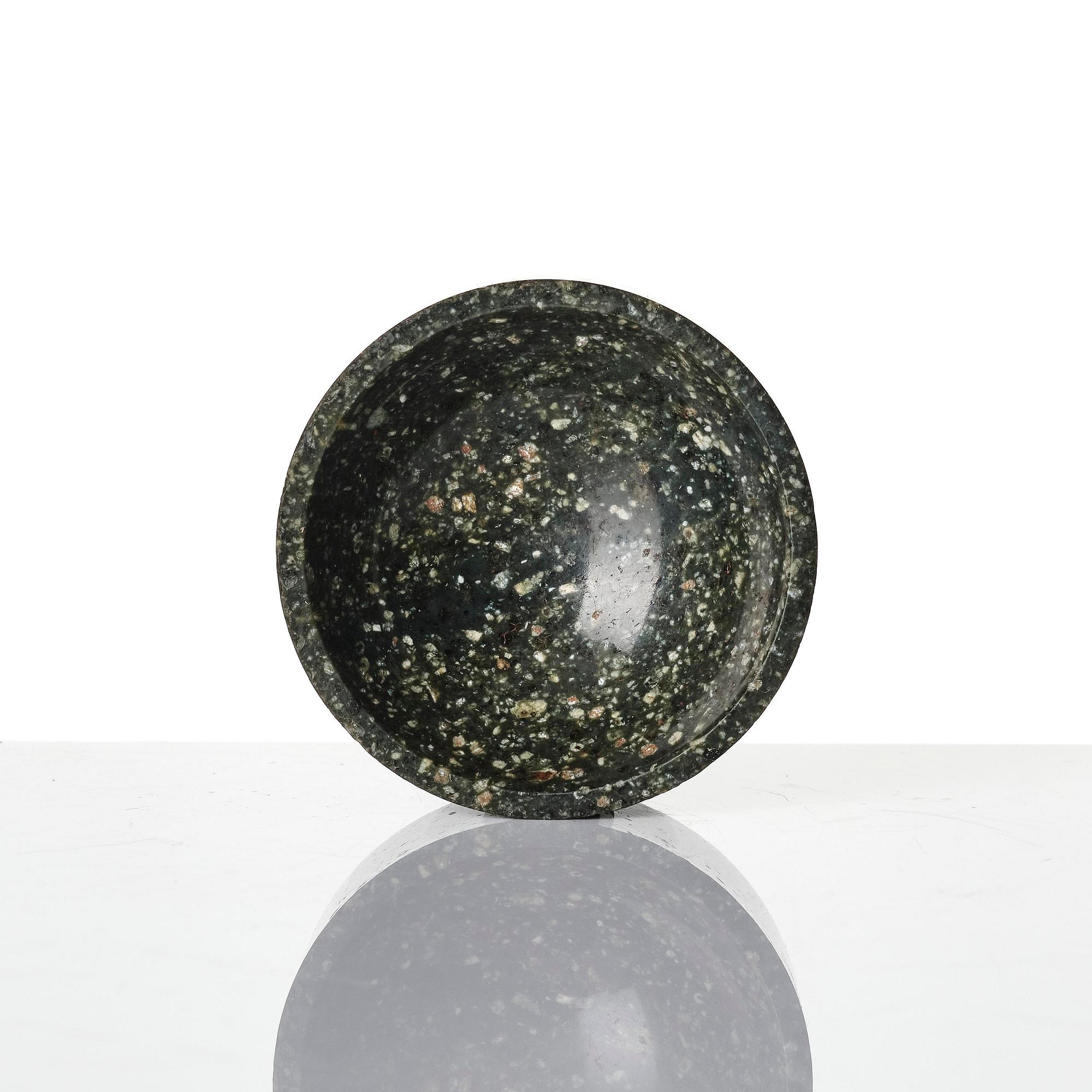 A 'tinguait' Empire salt cellar from Älvdalen, first part 19th century.
