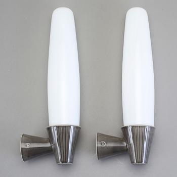 VÄGGLAMPOR, ett par, stengods och glas, sannnolikt Gustavsberg, 1960-tal.