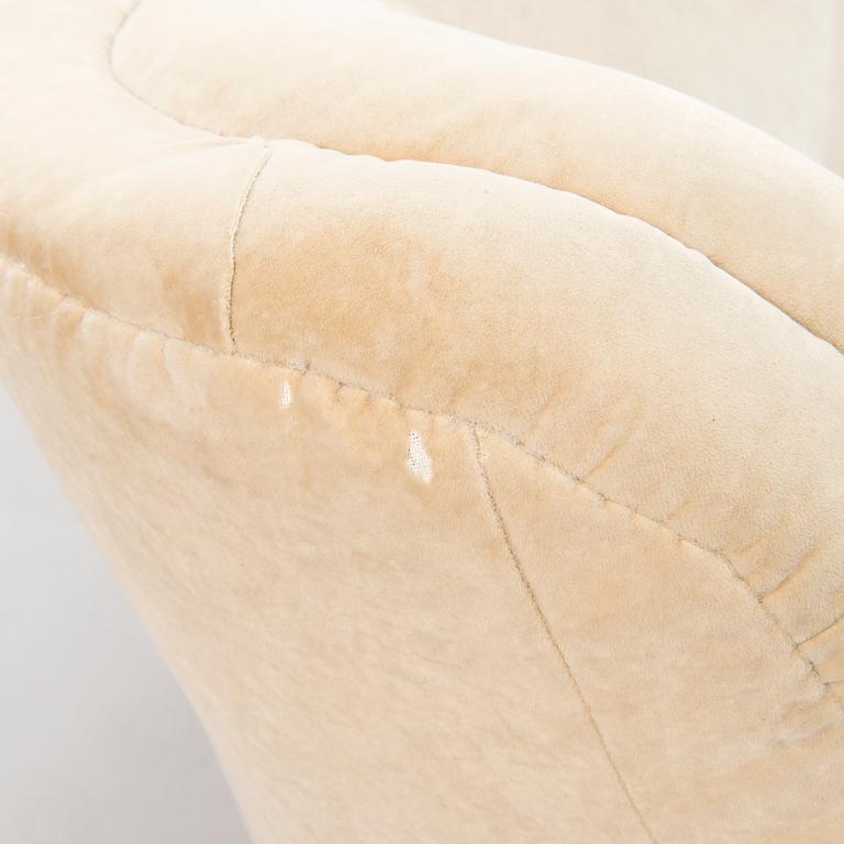 MÄRTA BLOMSTEDT,  an 'Aulanko-model' armchair. Designed in 1939.