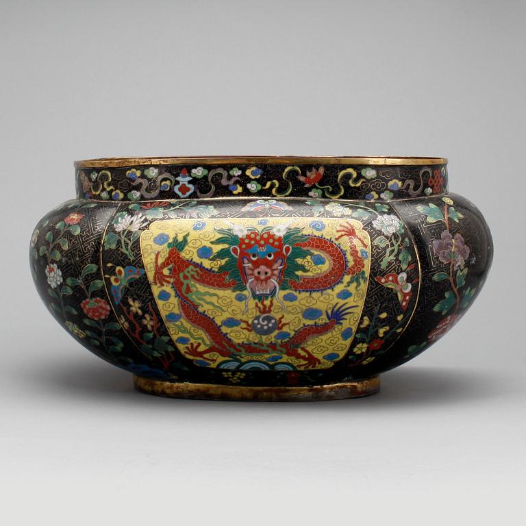 YTTERFODER, cloisonné, Kina, 1900-tal.