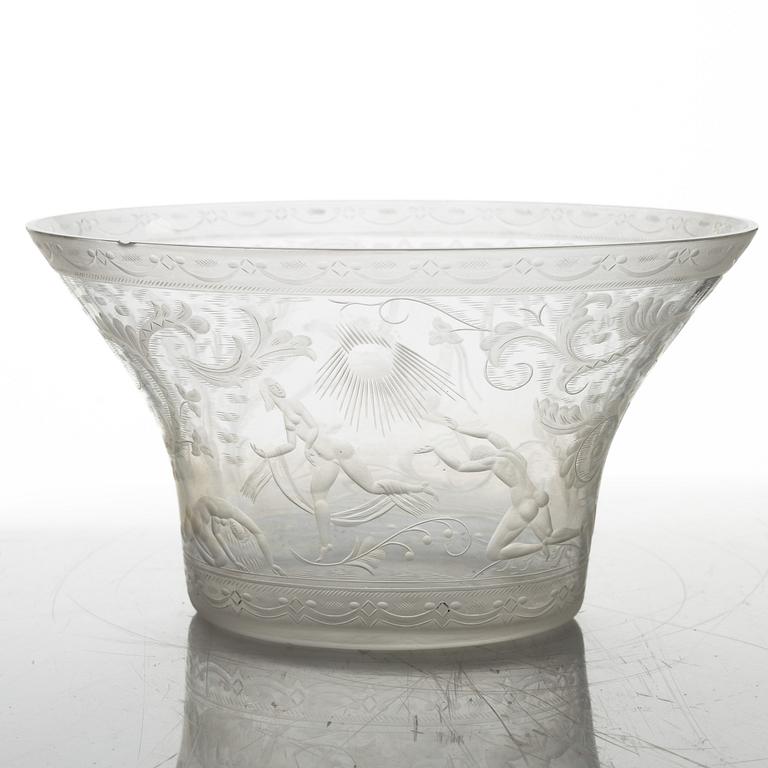 Simon Gate, an engraved glass bowl with plate, Orrefors 1925, model 128.