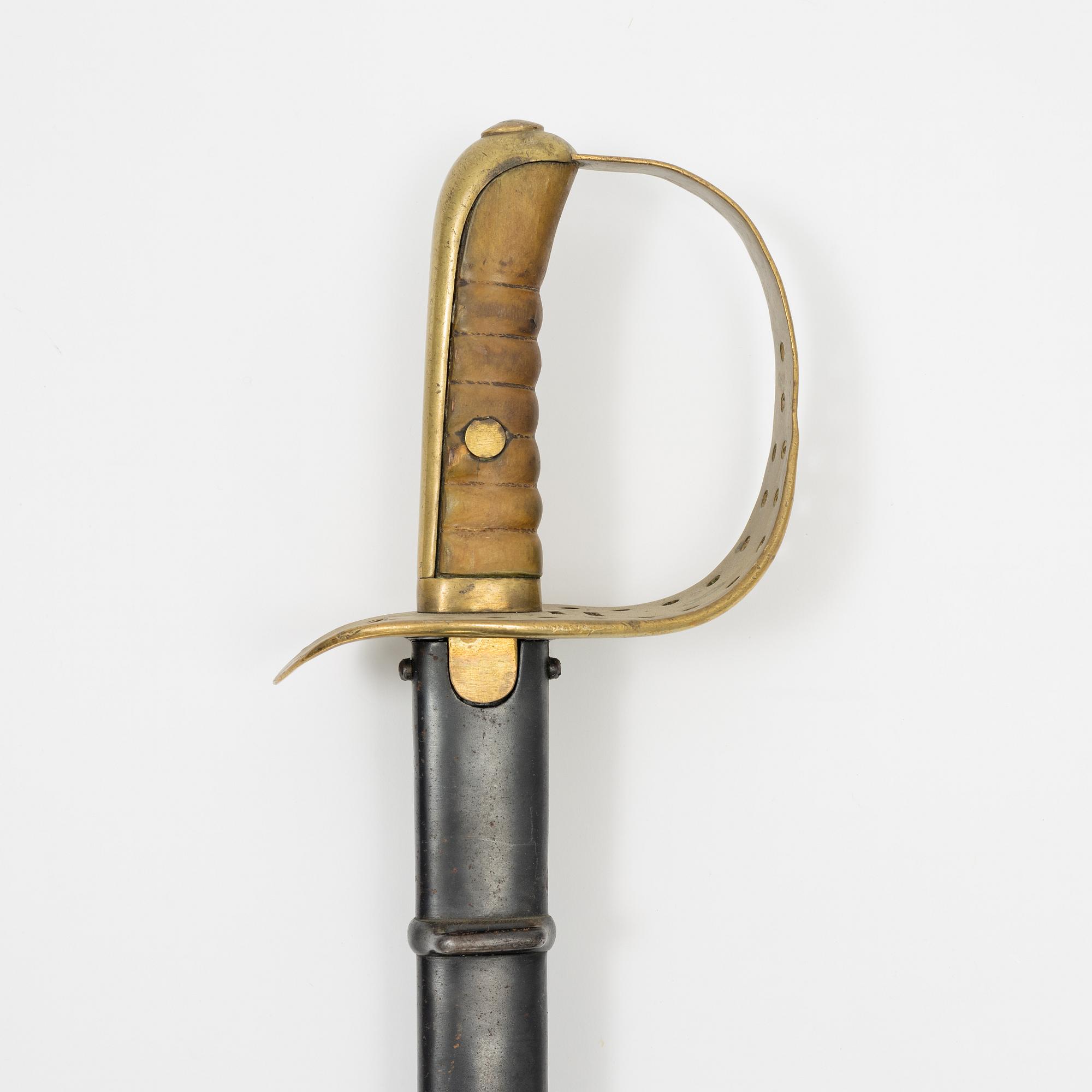 Sabel svensk, m/1867 för kavalleriet, med balja.