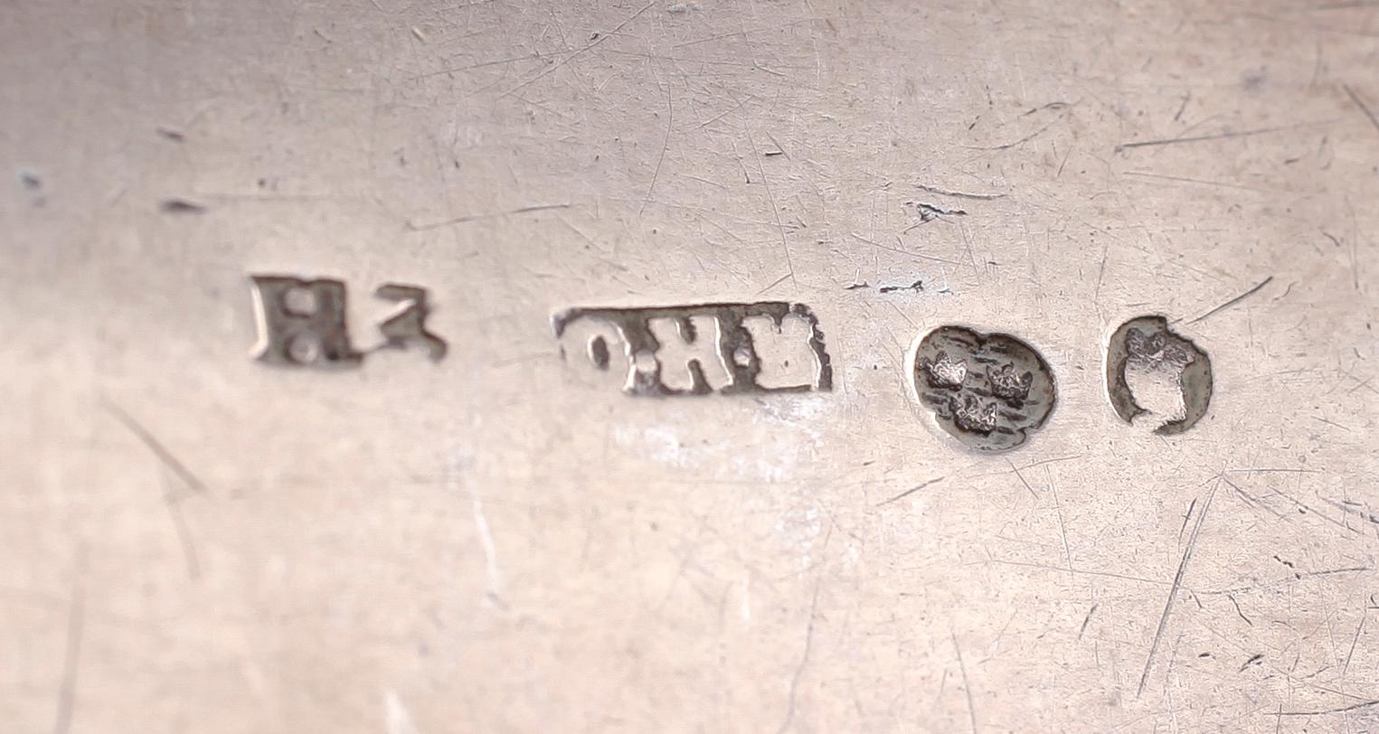 SKEDAR, 11 st samt SLEV, silver, 1700-1800-tal. Vikt ca 407 g.