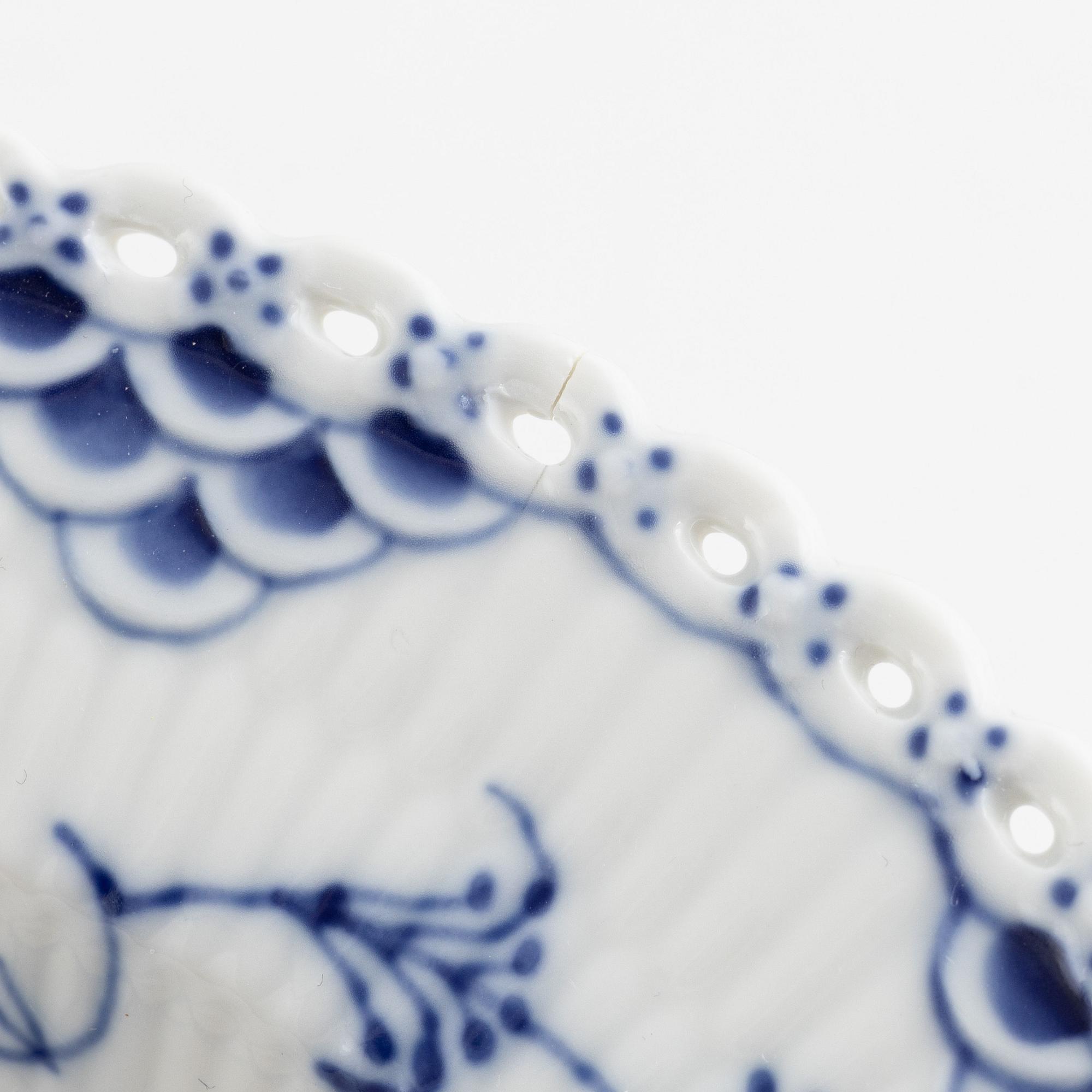 Royal Copenhagen, matservis, 41 delar, "Musselmalet Helblonde", Danmark.