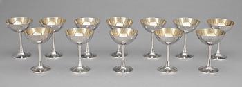 COCKTAIL COUPS, 12 st, sterlingsilver, 1900-talets mitt. Tot vikt ca 1370 g.