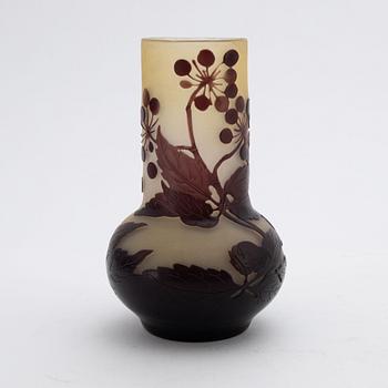 Emile Gallé, an Art Nouveau cameo glass vase, Nancy, France, early 20th Century.