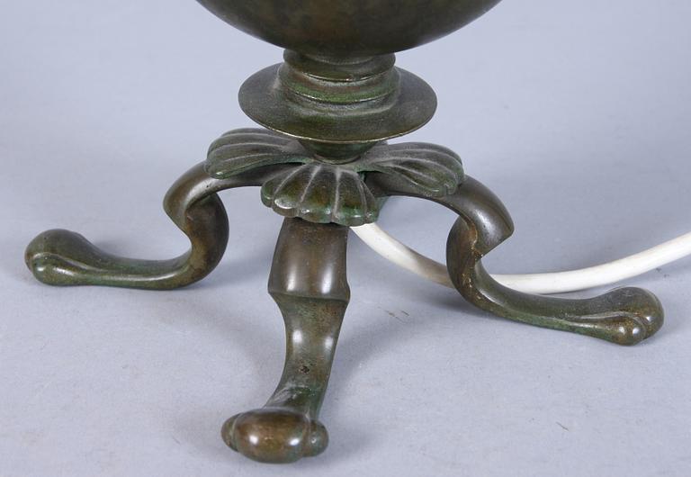 BORDSLAMPA, patinerad brons, "ZENITH", 1930-tal.