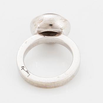 Efva Attling, ring, armband och hänge med kedja, 'love bead' silver med rökkvarts.