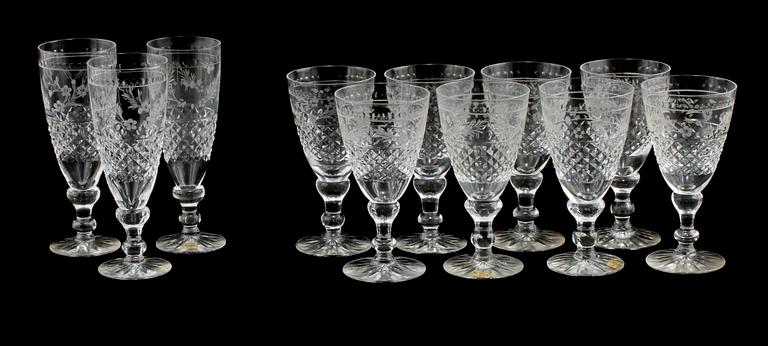 VINGLAS, 8 st samt CHAMPAGNEGLAS, 3 st, "Elvira Madigan", Kosta, 1900-tal.