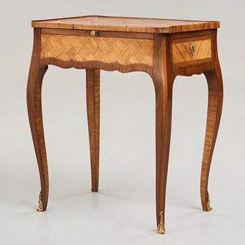 A Louis XV 18th century Table à ecrire.