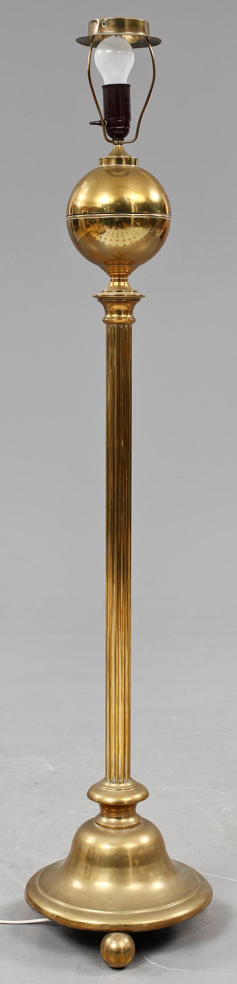 GOLVLAMPA, 1900-talets mitt.