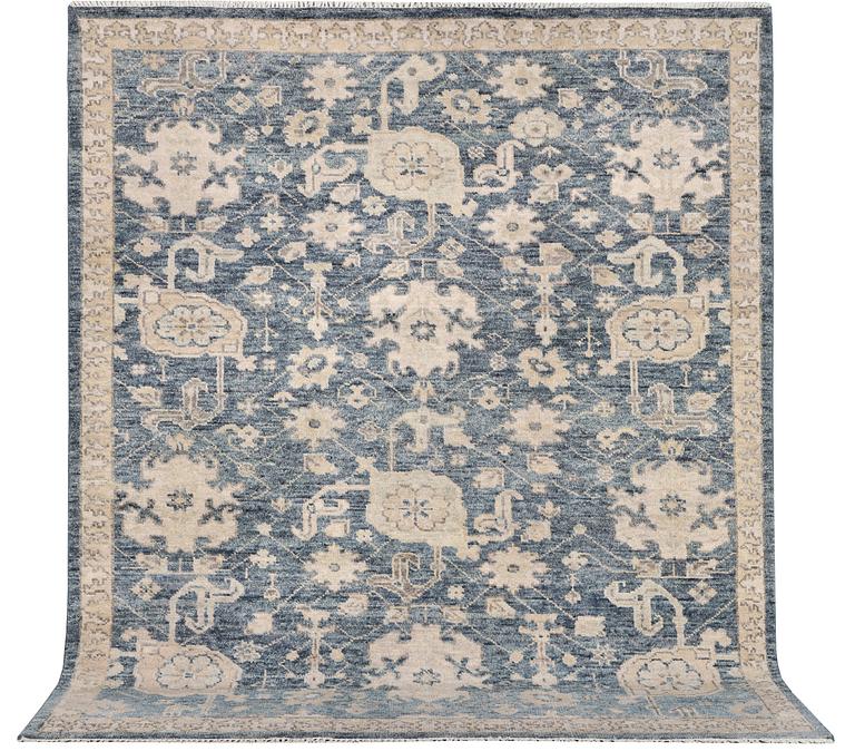 Matta, med sk. Mamlukdesign, ca 307 x 253 cm.