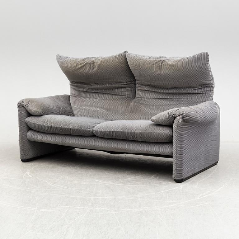 A second half of the 20th century 'Maralunga' sofa my Vico Magistretti for Cassina, Italy.