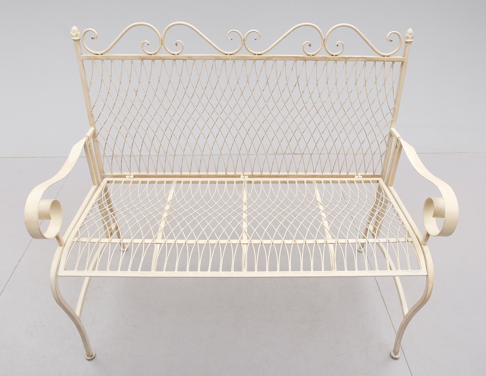 TRÄDGÅRDSSOFFA, 2000-tal.