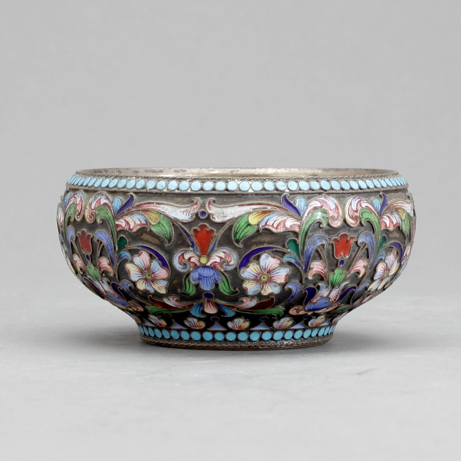 SALTKAR, silver och emalj, troligen Ivan Saltykov, Moskva, sent 1800-tal.