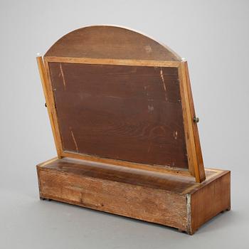 LÅDSPEGEL/PIGTITTARE, Karl-Johan, hallstämplad Göteborg 1833.