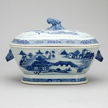 TERRIN, porslin, Kina, Qing dynastin, Qinalong, 1700-tal.