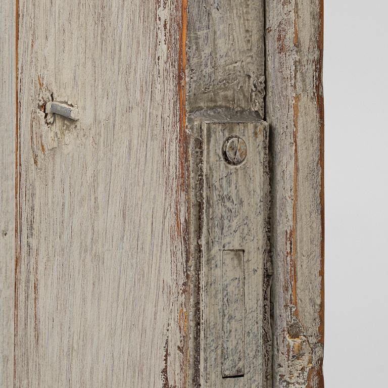 Hanging cabinet, 19th century.