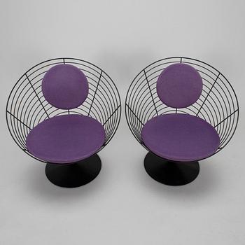 Verner Panton, fåtöljer ett par, "Wire Cone Chair", Fritz Hansen, Danmark 1988.