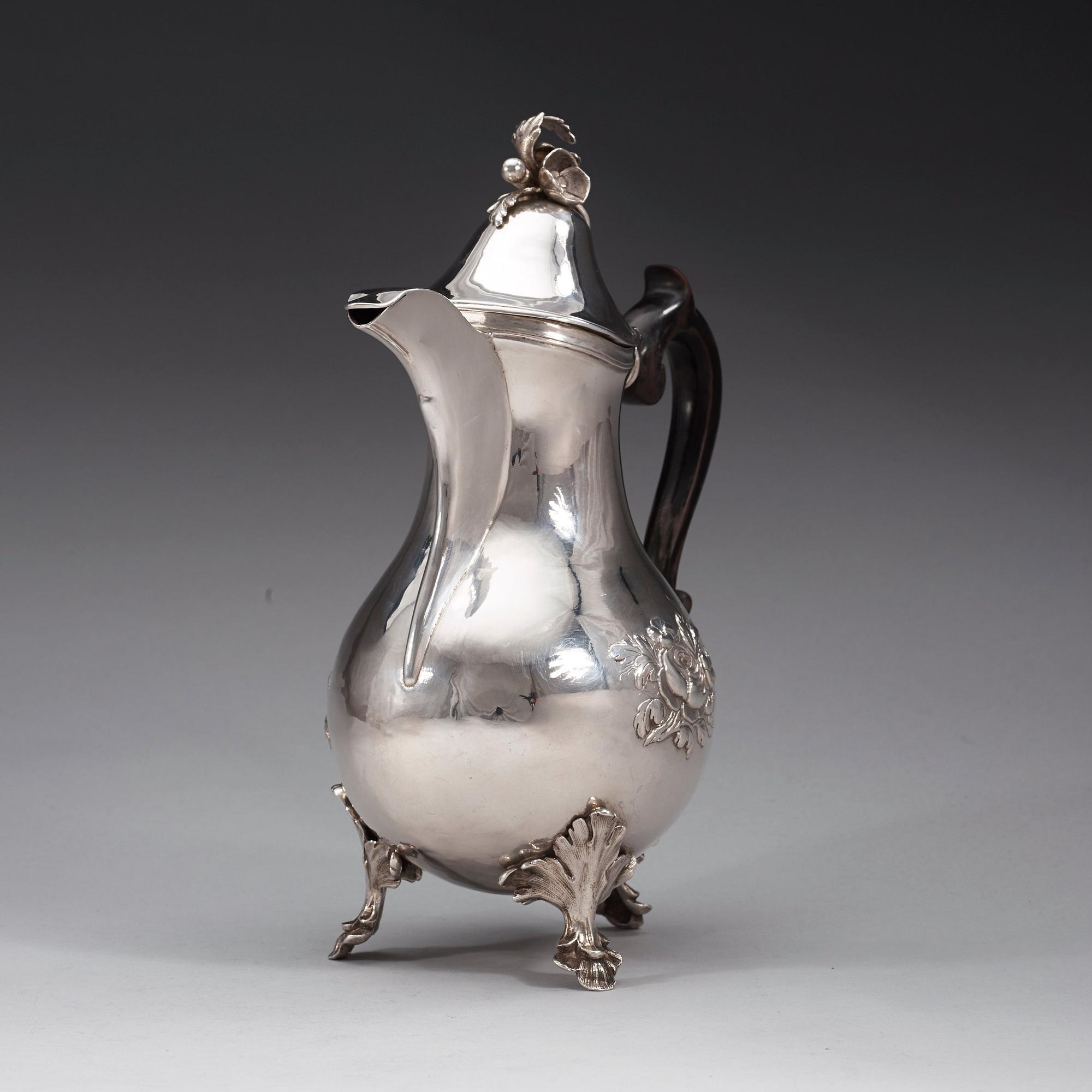 A Swedish 18th century silver coffee-pot, marks of Pehr Zethelius, Stockholm 1772.
