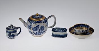 PARTI PORSLIN, 4 delar, Kina, 1700-tal.