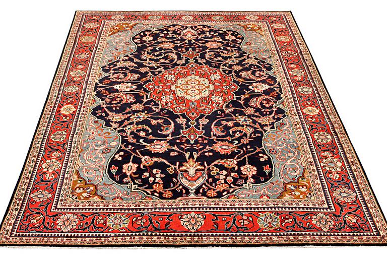 Matta, Mahal, ca. 333 x 218 cm.