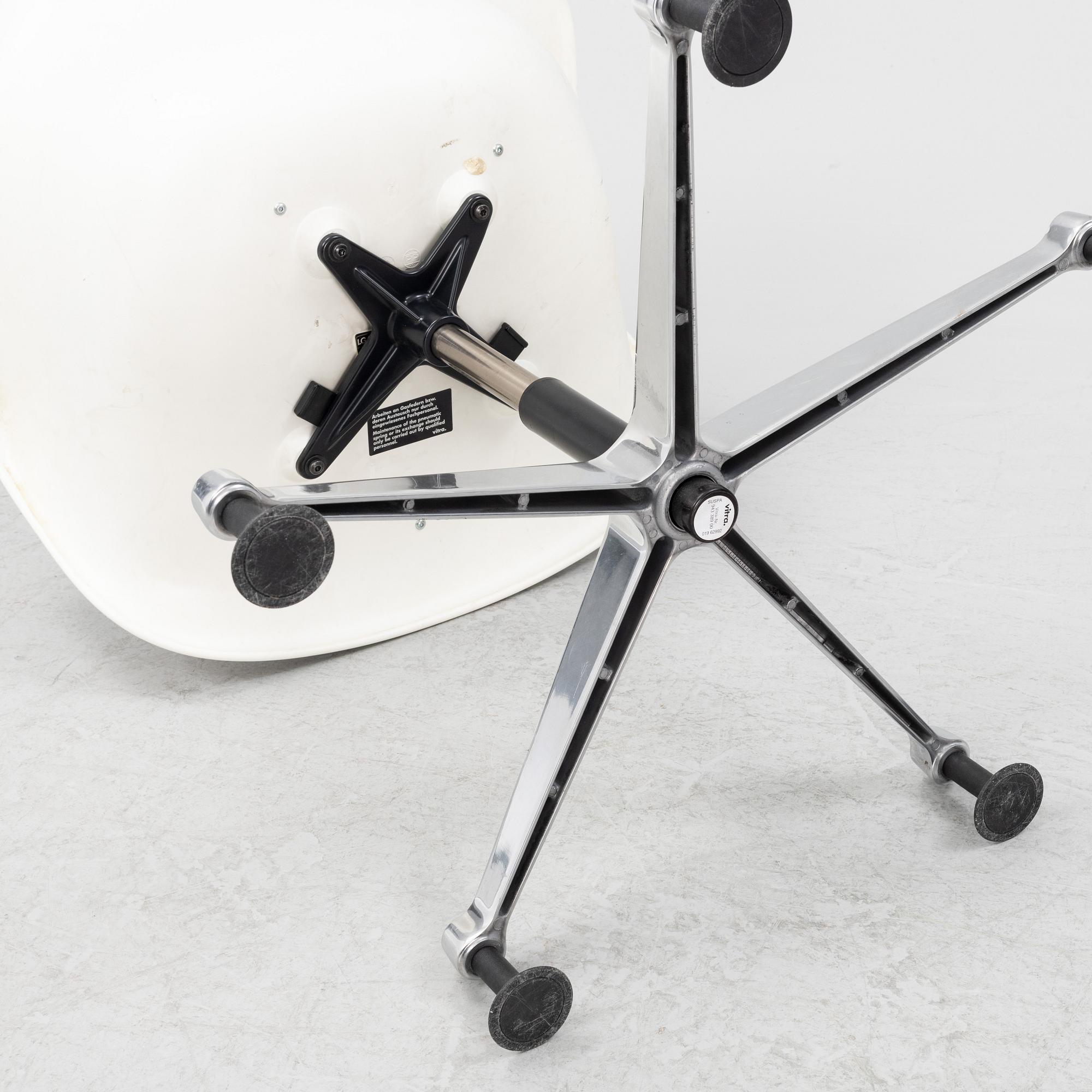 Charles & Ray Eames, a 'PACC' chair, Vitra.
