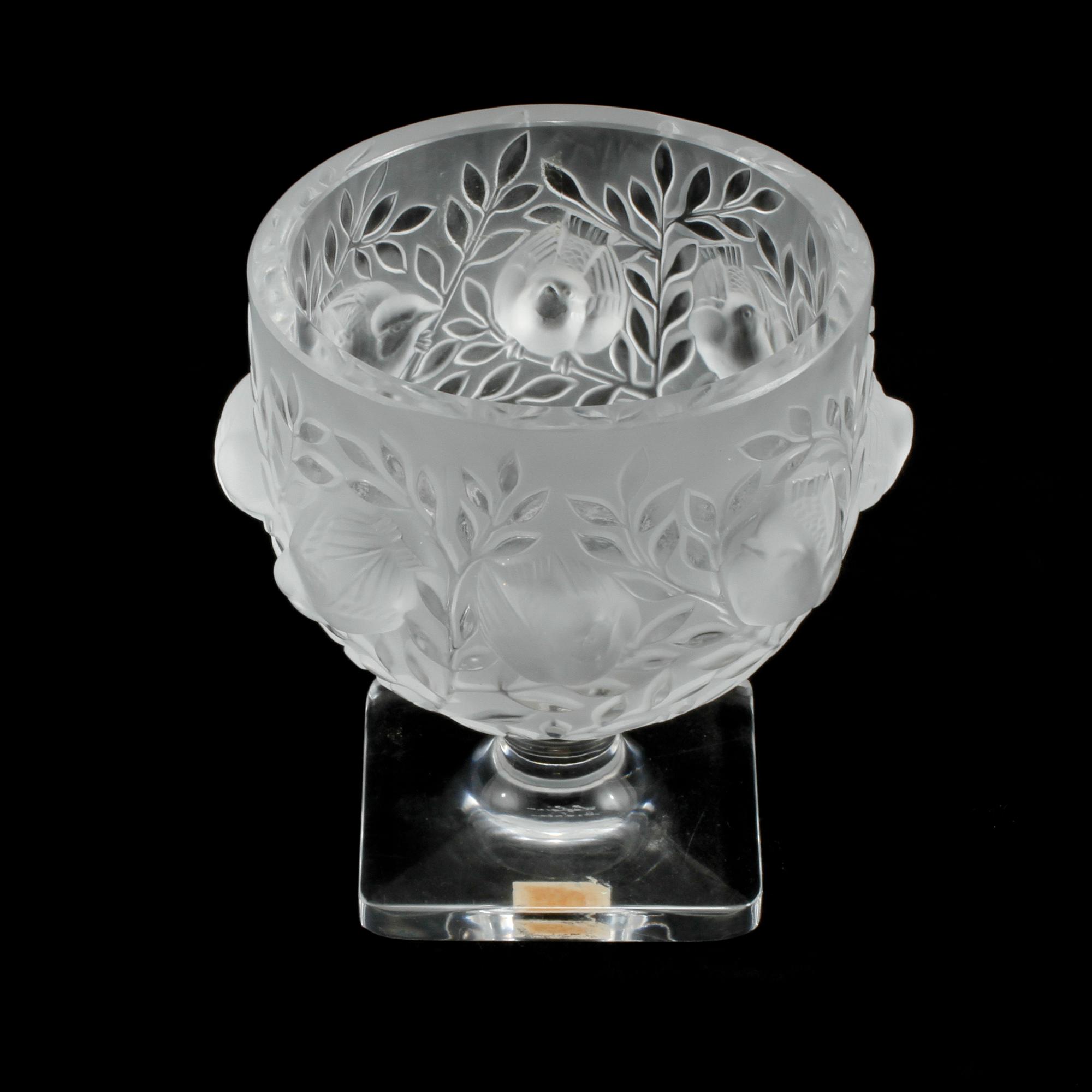 SKÅL PÅ FOT, glas, "Elizabeth", Lalique, Frankrike, 1900-talets andra hälft.