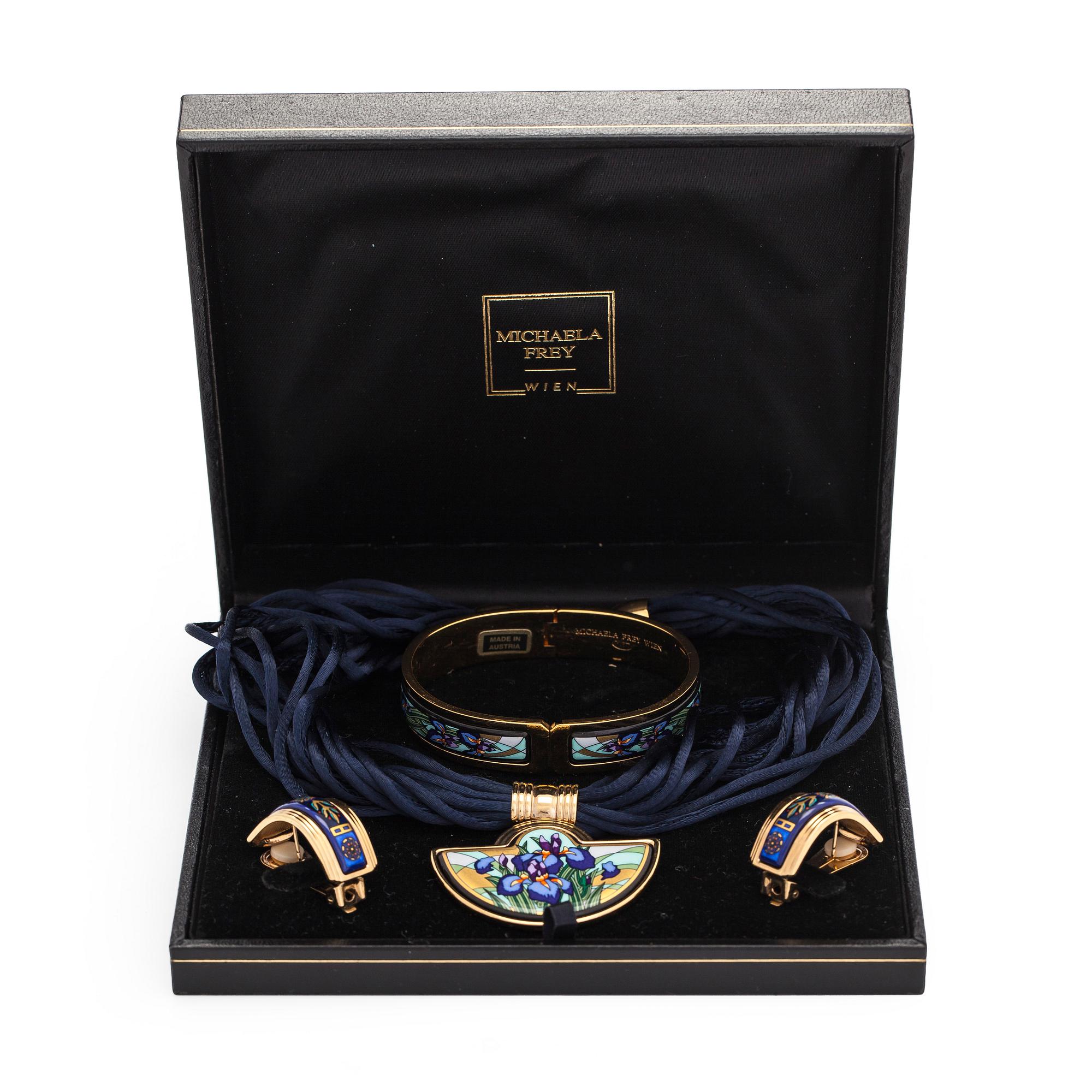Michaela Frey, armband, halssmycke, örhängen, förgylld metall, emalj, Österrike.