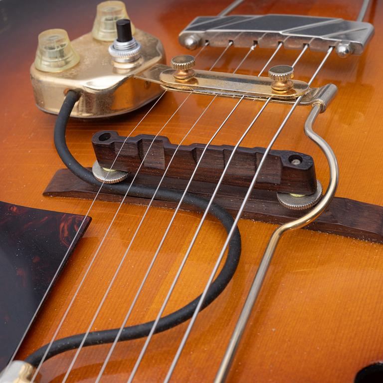 Gibson, "Wartime Special", halvakustisk gitarr, 1941, USA.