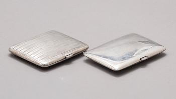 CIGARETTETUI, 2 st, silver. Svenska importstämplar. Vikt ca 142 g.