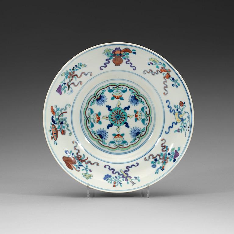 A doucai dish, Qing dynasty, with Tongzhis six character mark and period (1862-74).