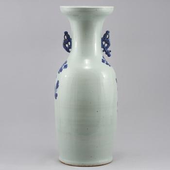 GOLVURNA, porslin, Kina, 1800-tal.