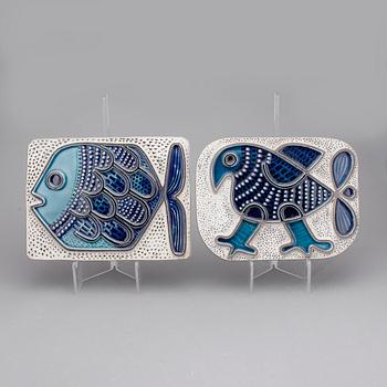 VÄGGRELIEFER, 2st, stengods, Mari Simmulson, Upsala-Ekeby, 1950/60-tal.