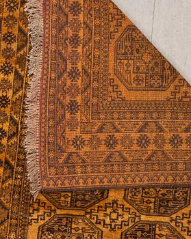 MATTA, old, s.k. guldafghan, ca 244 X 166 cm.