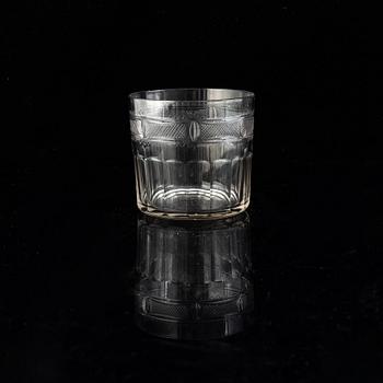 Gerda Strömberg, an early 20th century 37-pcs glass servis "Hörningsholm", Strömbergshyttan, Sweden.