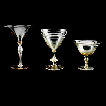 POKALGLAS, 3 st, sannolikt Murano, Italien, 1900-tal.