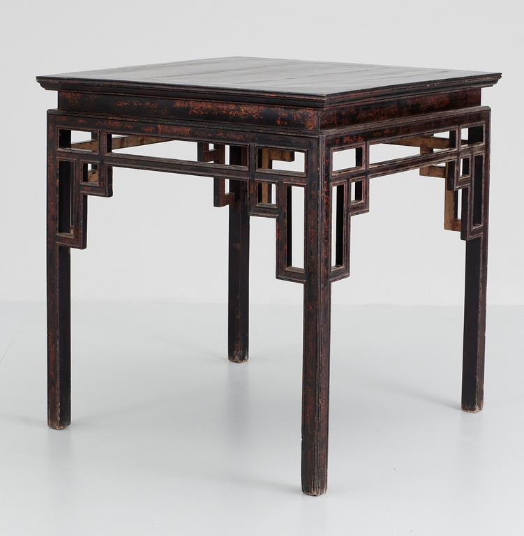 A South Asien 19th/20th cent table.