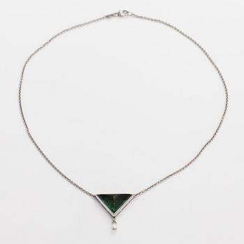 A Tillander, Halsband, 18K vitguld, turmalin och brioletslipad diamant ca 0.56 ct. Helsingfors 2001.