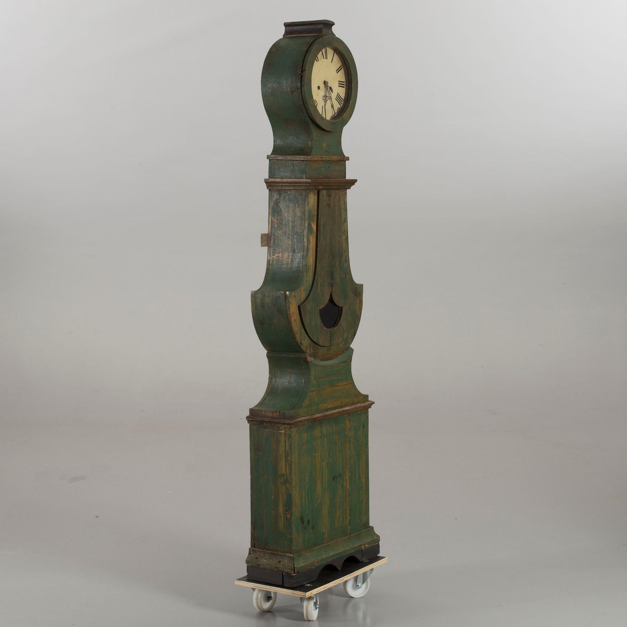 A LONGCASE CLOCK 19TH CENTURY.