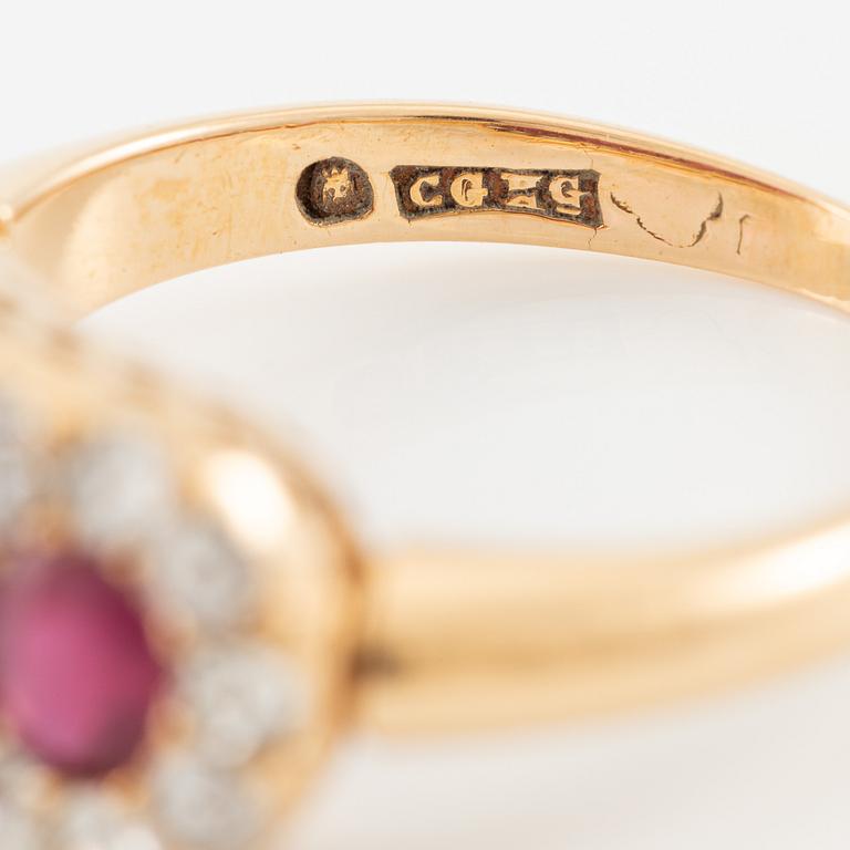Ring, Hallbergs, 18K gold with rubies and old-cut diamonds. Early 20th century.
