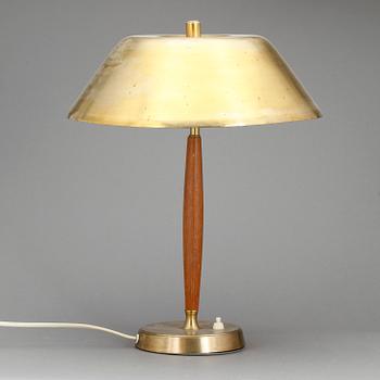 BORDSLAMPA, Falkenbergs Belysning, mässing och teak, 1900-tal, etikettmärkt.