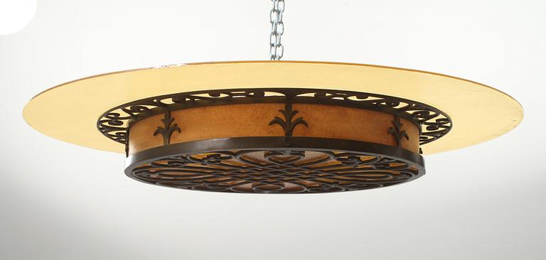 TAKPLAFOND, art decostil, 1900-talets första hälft. Diam 80.