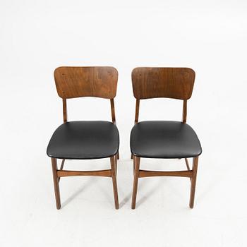 Ib Kofod-Larsen, chairs, a pair, Denmark, mid-20th century.