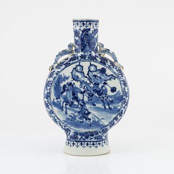 A blue and white moon flask, China, 19th century.