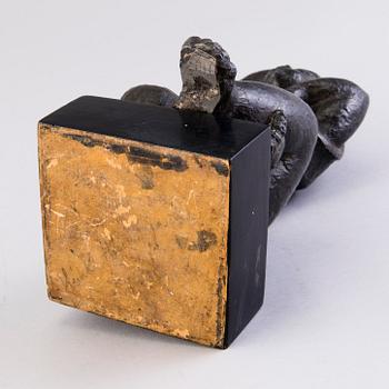 HEIKKI HÄIVÄOJA, veistos, pronssia, signeerattu.