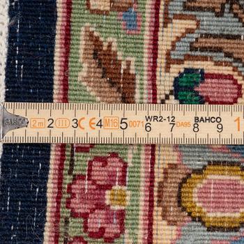Carpet, Kirman, 410 x 300 cm.